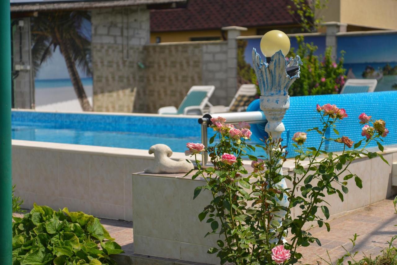 Guest House Erida Trastenik Bagian luar foto