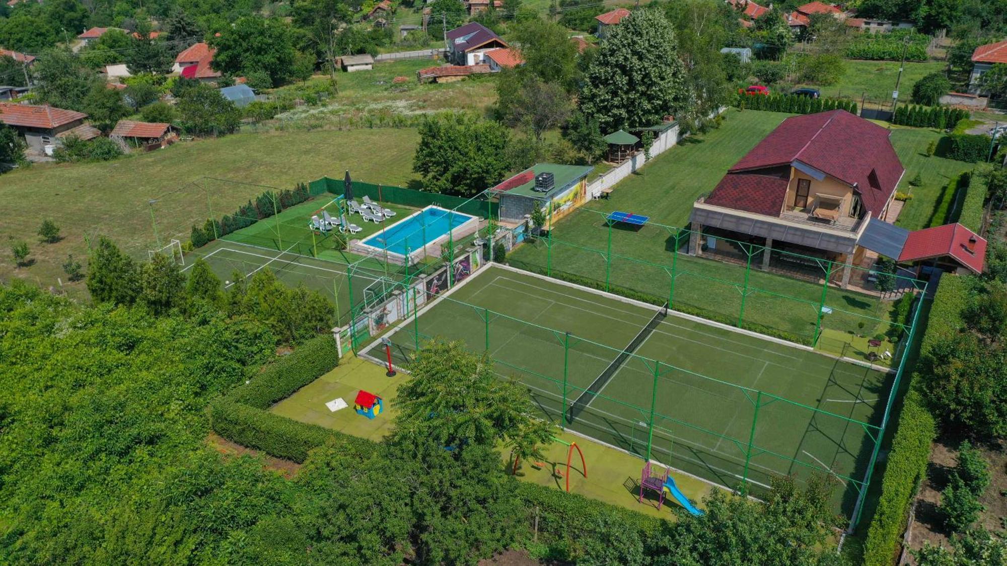 Guest House Erida Trastenik Bagian luar foto