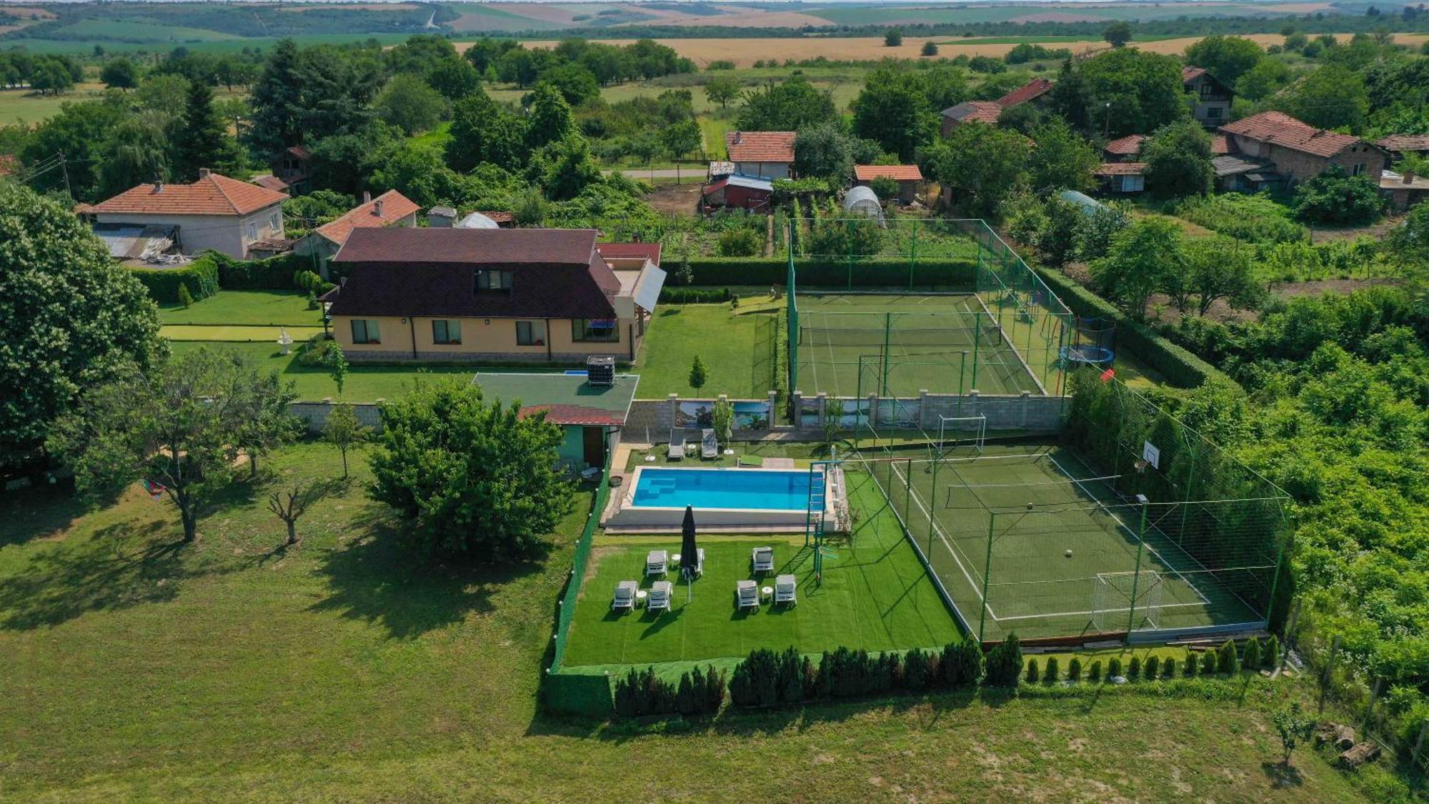Guest House Erida Trastenik Bagian luar foto